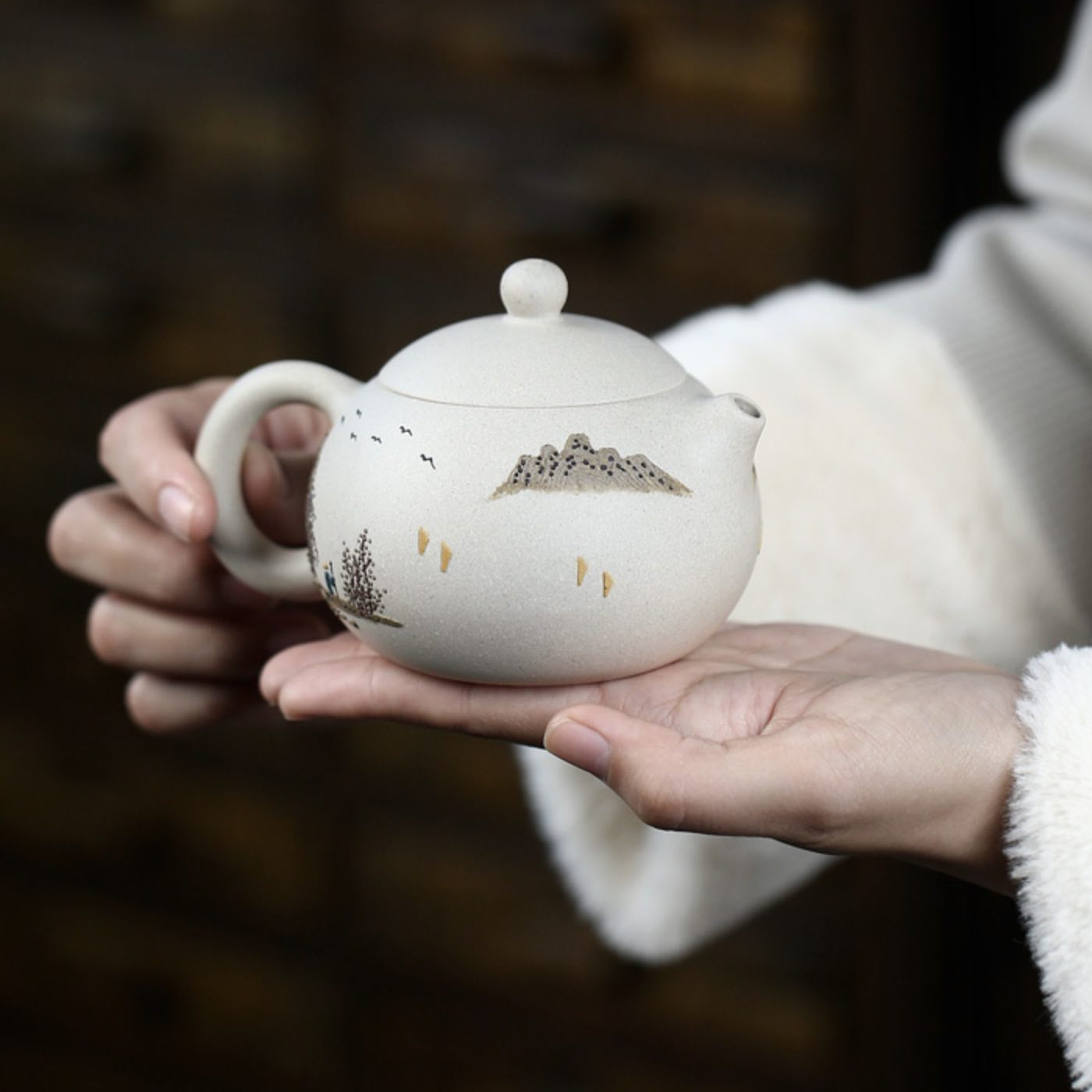 Bai Yu Duan Clay Yixing Teapot Set - Yixing Teapot with Landscape Art 240ML + 4 Teacups Shanghai Teas
